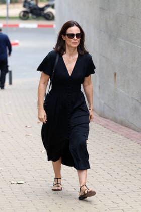 Family and friends bid farewell to filmmaker Gonzalo Suárez. Actress Aitana Sánchez Gijón arrives at the funeral home to say her final goodbyes to filmmaker Gonzalo Suárez, on September 30, 2026, in Madrid, Spain CELEBRITIES FUNERAL HOME DEATH FILMMAKER Ángel Díaz Brin Madrid Madrid Spain  Copyright: xÃngelxDiazxBrinasx 7810004