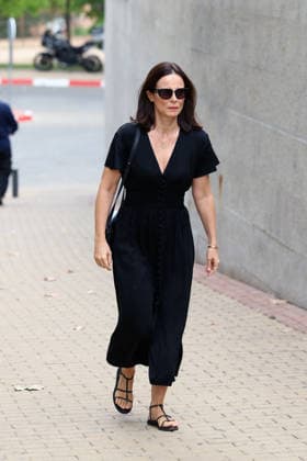 Family and friends bid farewell to filmmaker Gonzalo Suárez. Actress Aitana Sánchez Gijón arrives at the funeral home to say her final goodbyes to filmmaker Gonzalo Suárez, on September 30, 2026, in Madrid, Spain CELEBRITIES FUNERAL HOME DEATH FILMMAKER Ángel Díaz Brin Madrid Madrid Spain  Copyright: xÃngelxDiazxBrinasx 7810005