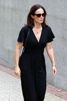 Family and friends bid farewell to filmmaker Gonzalo Suárez. Actress Aitana Sánchez Gijón arrives at the funeral home to say her final goodbyes to filmmaker Gonzalo Suárez, on September 30, 2026, in Madrid, Spain CELEBRITIES FUNERAL HOME DEATH FILMMAKER Ángel Díaz Brin Madrid Madrid Spain  Copyright: xÃngelxDiazxBrinasx 7810008