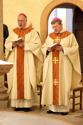 Christian Würtz and Stephan Burger at the worship service on the third day of the fall plenary assembly of the German Bishops Conference at St. Michael s Church in Fulda, September 30, 2026 Foto:xP.xBackx xFuturexImagex bischofskonferenz_6703