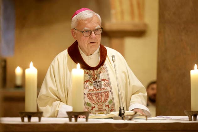 Heiner Koch at the worship service on the third day of the fall plenary assembly of the German Bishops Conference at St. Michael s Church in Fulda, September 30, 2026 Foto:xP.xBackx xFuturexImagex bischofskonferenz_6710