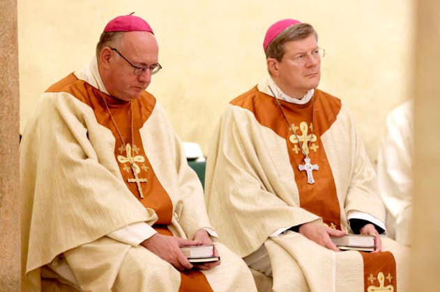 Christian Würtz and Stephan Burger at the worship service on the third day of the fall plenary assembly of the German Bishops Conference at St. Michael s Church in Fulda, September 30, 2026 Foto:xP.xBackx xFuturexImagex bischofskonferenz_6713