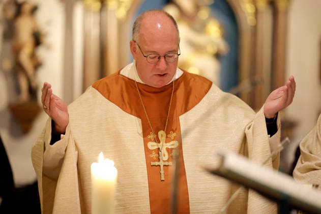 Christian Würtz during the worship service on the third day of the fall plenary assembly of the German Bishops Conference at St. Michael s Church in Fulda, September 30, 2026 Foto:xP.xBackx xFuturexImagex bischofskonferenz_6722