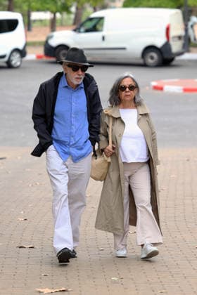 Family and friends bid farewell to filmmaker Gonzalo Suárez. Actor Fernando Trueba and Cristina Huete arrive at the funeral home to say their final goodbyes to filmmaker Gonzalo Suárez on September 30, 2026, in Madrid, Spain CELEBRITIES FUNERAL HOME DEATH FILMMAKER Ángel Díaz Brin Madrid Madrid Spain  Copyright: xÃngelxDiazxBrinasx 7810073