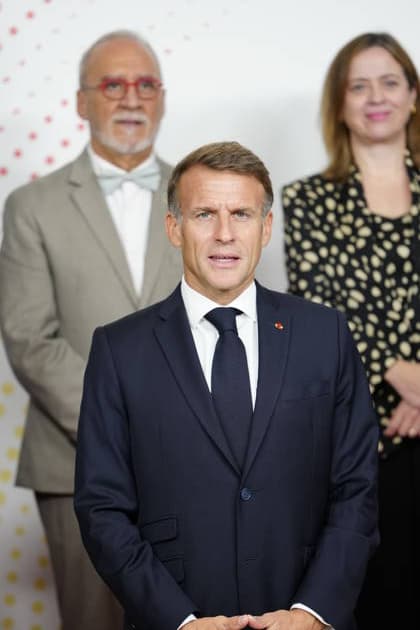 30-09-2026 Forum President Emmanuel Macron during a family photo at an economic investment forum in Madrid. No Spain Â  Copyright: xPPEx