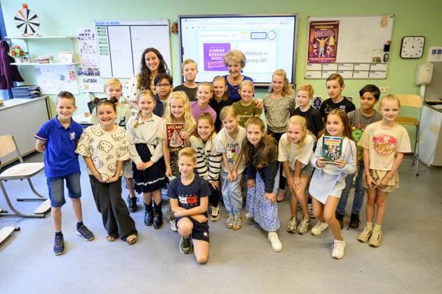 Princess Margriet Launches Children s Book Week - Apeldoorn Princess Margriet reads aloud during Children s Book Week at KBS Hertog van Gelre in Apeldoorn, Netherlands on September 30, 2026. After the opening of Children s Book Week, Princess Margriet reads to the pupils of group 6B. The theme of Children s Book Week is Spotlight on! . KBS Hertog van Gelre has approximately 370 pupils, divided into 16 groups. Photo by NLBeeld Patrick van Emst ABACAPRESS.COM Apeldoorn Netherlands  Copyright: xBrunoxPress ABACAx