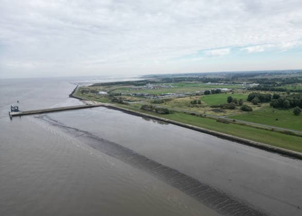A military port for the Navy is to be built at Rysumer Nacken. View of Rysumer Nacken. A new military port for the Navy is to be built in Emden, East Frisia. The new naval port will require 40 Copyright: xdiebildwerftx