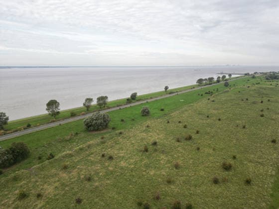 A military port for the Navy is to be built at Rysumer Nacken. View of Rysumer Nacken. A new military port for the Navy is to be built in Emden, East Frisia. The new naval port will require 40 Copyright: xdiebildwerftx