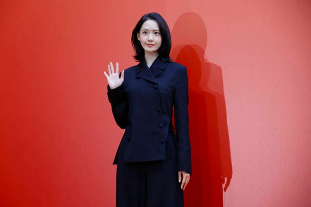 South Korean celebrities attend Amorepacific exhibition in Seoul South Korean singer and actress Yoona poses during the opening of the Secret Garden, Crafted in Time exhibition by South Korea s leading cosmetics company Amorepacific in Seoul, South Korea, on September 30, 2026. Seoul South Korea  Copyright: xMatrixxImagesx xJungxUi-Chelx