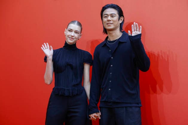 South Korean celebrities attend Amorepacific exhibition in Seoul South Korean rapper Beenzino (R) and his wife, German model Stefanie Michova, pose during the opening of the Secret Garden, Crafted in Time exhibition by South Korea s leading cosmetics company Amorepacific in Seoul, South Korea, on September 30, 2026. Seoul South Korea  Copyright: xMatrixxImagesx xJungxUi-Chelx