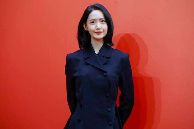 South Korean celebrities attend Amorepacific exhibition in Seoul South Korean singer and actress Yoona poses during the opening of the Secret Garden, Crafted in Time exhibition by South Korea s leading cosmetics company Amorepacific in Seoul, South Korea, on September 30, 2026. Seoul South Korea  Copyright: xMatrixxImagesx xJungxUi-Chelx