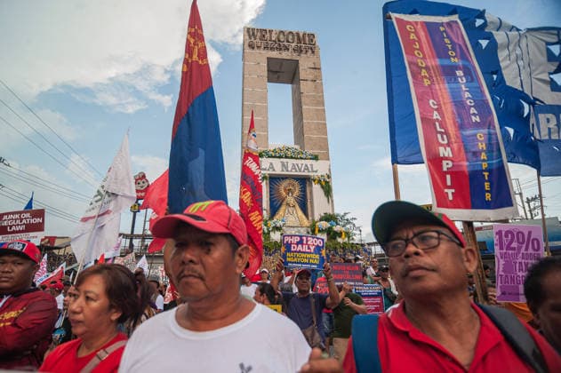 September 30, 2026, Quezon City, Quezon, Philippines: Hundreds of Filipinos took to the streets of Manila to support the Public Transportation Workers such as drivers and operators as they end their 2-day strike against rising fuel costs. The protest in Manila is one of the many protests and strikes happening across the country as oil prices continue to soar, days after the approved increase of fare in public transportaion. Quezon City Philippines - ZUMAy102 20260930_zip_y102_017 Copyright: xKenosisxYapx