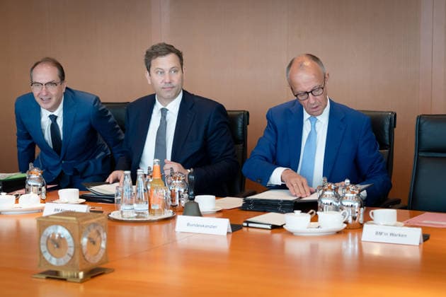 Cabinet meeting, Federal Government, Kickoff, Cabinet meeting, Federal Government, Federal Chancellor, Friedrich Merz, Lars Klingbeil, Federal Minister of Finance, Vice Chancellor, Alexander Dobrindt, Federal Minister of the Interior, Berlin, Berlin, GER
