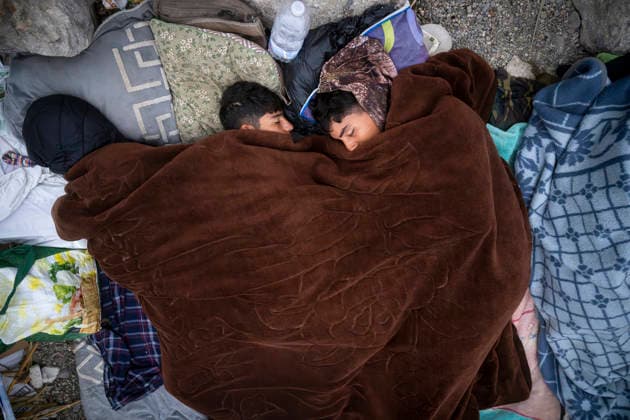 The illegal settlement at El Trampolín will not be cleared today. Migrants at the settlement on El Trampolín Beach, September 30, 2026, in Ceuta, Spain. Hundreds of migrants continue to live on El Trampolín Beach after the eviction of the settlement was postponed. SEPTEMBER 30, 2026 MIGRATION CRISIS Ceuta, Spain  Copyright: xMarcosxMorenox 7810436
