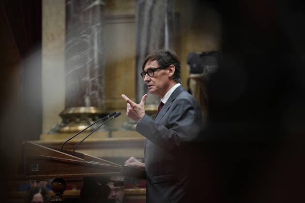 The General Policy Debate Continues in the Parliament of Catalonia The president of the Catalan Government, Salvador Illa, during the General Policy Debate in the Parliament of Catalonia on September 30, 2026, in Barcelona, Catalonia, Spain. The Parliament is entering the second day of the General Policy Debate, during which discussions will continue on proposals regarding housing, regional financing, and the management of education. SEPTEMBER 30, 2026, Spain Copyright: xDavidxZorrakinox 7810470