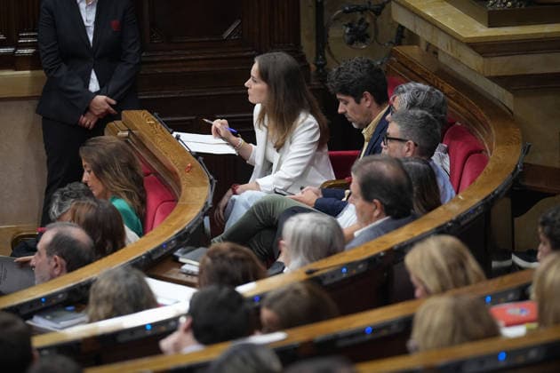 The General Policy Debate Continues in the Parliament of Catalonia Comuns representative Jésica Albiach during the General Policy Debate in the Parliament of Catalonia on September 30, 2026, in Barcelona, Catalonia, Spain. The Parliament is entering the second day of the General Policy Debate, during which discussions will continue on proposals regarding housing, regional financing, and the management of education. SEPTEMBER 30, 2026, Spain  Copyright: xDavidxZorrakinox 7810474