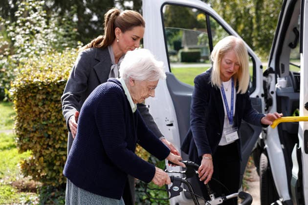 The Princess of Wales Visits West Sussex Minibus Service 30 09 2026. Pulborough, UK. The Princess of Wales during a visit to the West Sussex Minibus, a volunteer-led community transport Organisation. The Princess began her visit by travelling on one of the minibus™s pick-up journeys and helped passengers from their homes into the minibus. On the bus Her Royal Highness heard about how the service is a lifeline for many isolated people in the community, and helps them remain active, independent and socially connected by maintaining friendships, joining community activities and remaining involved in the things they enjoy. The Princess concluded her visit at Pulborough Village Hall, where the weekly lunch club provides a welcoming space for p  Copyright: xDavidxCliffx xKensingtonxPalacex xB66x xAvalonx 1139463422