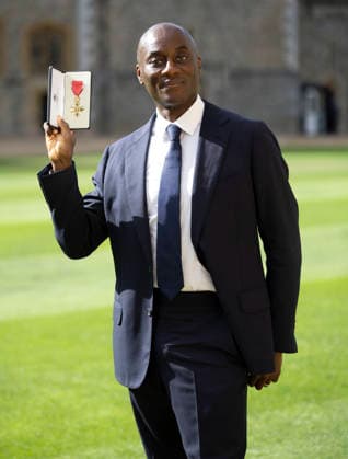 Investiture at Windsor Castle British writer, broadcaster, and curator, Ekow Eshun, with his OBE after an Investiture at Windsor Castle, United Kingdom., Credit:Stephen Lock i-Images PA ROTA - B68 Avalon United Kingdom, Windsor  Copyright: xStephenxLockx xi-Imagesx xPAxROTAx-xB68x xAvalonx 1139464822