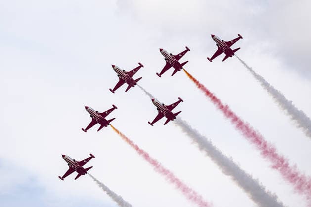 Turkish Stars perform as TEKNOFEST Southeast opens in Sanliurfa SANLIURFA, TURKIYE - SEPTEMBER 30: The Turkish Stars aerobatic team performs a demonstration flight during TEKNOFEST Southeast, world s largest aviation, space, and technology festival at the Sanliurfa GAP Airport for its 15th edition in Sanliurfa, Turkiye on September 30, 2026. Agit Erdi Ulukaya Anadolu Sanliurfa Turkey. Editorial use only. Please get in touch for any other usage.  Copyright: x2026xAnadoluxAgitxErdixUlukayax