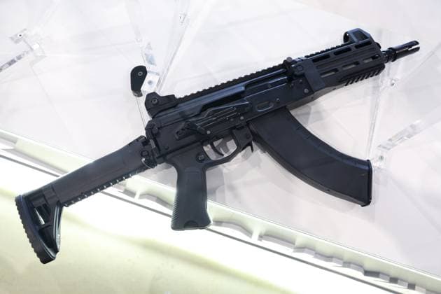 30.09.2026. Azerbaijan. Baku. AK-15SK assault rifle presented at the stand of Kalashnikov Concern at the Azerbaijan International Defense Industry Exhibition ADEX 2026. Alexey Belkin NEWS.ru BelkinxAlexey