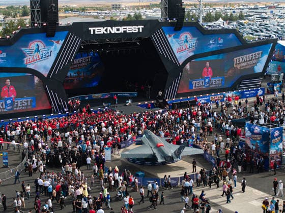 TEKNOFEST Southeast in Turkiye s Sanliurfa SANLIURFA, TURKIYE - SEPTEMBER 30: An aerial view of TEKNOFEST Southeast, the world’s largest aviation, space, and technology festival, as it opens its doors to visitors for its 15th edition at Sanliurfa GAP Airport in Sanliurfa, Turkiye, on September 30, 2026. Adem Kutucu Anadolu Sanliurfa Turkey. Editorial use only. Please get in touch for any other usage.  Copyright: x2026xAnadoluxAdemxKutucux