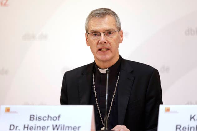 Heiner Wilmer at the press conference for the study day on Artificial Intelligence, Humanity, and the Common Good: Insights from the Social Encyclical *Magnifica humanitas* during the fall plenary assembly of the German Bishops’ Conference at the Fulda Cathedral Parish Center, September 30, 2026 Foto:xP.xBackx xFuturexImagex dbk_pressegespraech_6909
