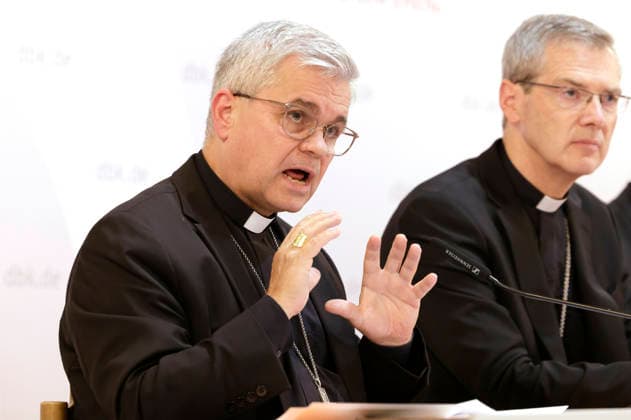 Udo Markus Bentz and Heiner Wilmer at the press conference for the study day Artificial Intelligence, Humanity, and the Common Good: Insights from the Social Encyclical *Magnifica humanitas* during the fall plenary assembly of the German Bishops’ Conference at the Fulda Cathedral Parish Center, September 30, 2026 Foto:xP.xBackx xFuturexImagex dbk_pressegespraech_6941