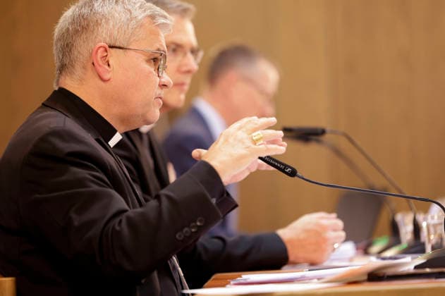 Udo Markus Bentz at the press conference for the study day Artificial Intelligence, Humanity, and the Common Good: Insights from the Social Encyclical *Magnifica humanitas* during the fall plenary assembly of the German Bishops’ Conference at the Fulda Cathedral Parish Center, September 30, 2026 Foto:xP.xBackx xFuturexImagex dbk_pressegespraech_6943