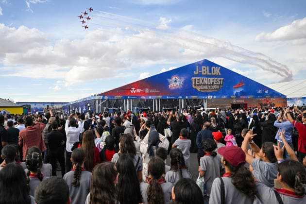 TEKNOFEST Southeast in Turkiye s Sanliurfa SANLIURFA, TURKIYE - SEPTEMBER 30: The Turkish Stars aerobatic team performs a demonstration flight during TEKNOFEST Southeast, world s largest aviation, space, and technology festival at the Sanliurfa GAP Airport for its 15th edition in Sanliurfa, Turkiye on September 30, 2026 Ozkan Bilgin Anadolu Sanliurfa Turkey. Editorial use only. Please get in touch for any other usage.  Copyright: x2026xAnadoluxOzkanxBilginx