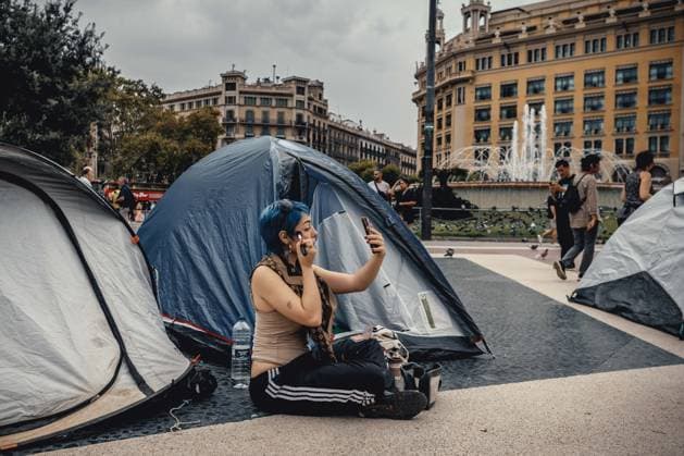 September 30, 2026, Barcelona, Catalonia, Spain: Protesters gather at a tent camp in BarcelonaÃ¢â‚¬â ¢s PlaoÂßa de Catalunya to demand affordable housing and an end to evictions amid nationwide protests over SpainÃ¢â‚¬â ¢s housing crisis. Barcelona Spain - ZUMAo105 20260930_fap_o105_014 Copyright: xMatthiasxOesterlex