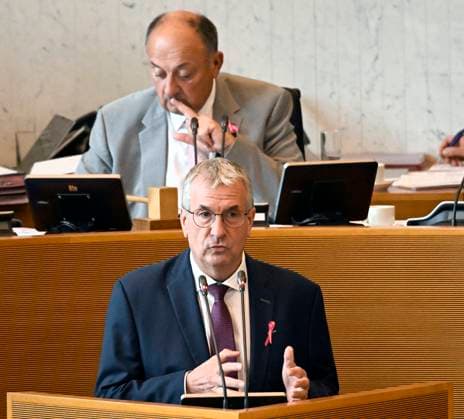 Plenary session of the Walloon Parliament 30 09 2026 NAMUR, BELGIUM - SEPTEMBER 30 : Minister Pierre-Yves Jeholet (MR) pictured during the plenary session of the Walloon Parliament on September 30, 2026 in Namur, Belgium, 30 09 2026 Namur Belgium  Copyright: xDidierxLebrunx