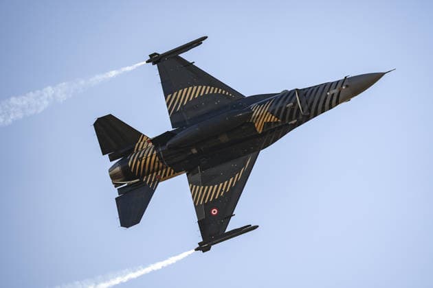 TEKNOFEST Southeast in Turkiye s Sanliurfa SANLIURFA, TURKIYE - SEPTEMBER 30: SOLOTURK, the aerobatic demonstration team of the Turkish Air Force, performs an airshow during TEKNOFEST Southeast, world s largest aviation, space, and technology festival at the Sanliurfa GAP Airport for its 15th edition in Sanliurfa, Turkiye on September 30, 2026. Agit Erdi Ulukaya Anadolu Sanliurfa Turkey. Editorial use only. Please get in touch for any other usage.  Copyright: x2026xAnadoluxAgitxErdixUlukayax