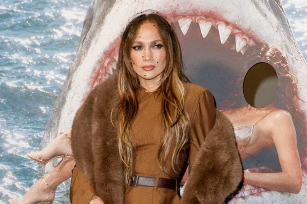 Jennifer Lopez at the photocall for the Stella McCartney Women’s Ready-to-Wear Spring Summer 2027 show during Paris Fashion Week (PFW) at the Hôtel de Charost in Paris, France, on September 30, 2026. Olivier Borde, Bestimage. Photocall for the Christian Dior Women’s Spring Summer 2027 show as part of Paris Fashion Week on September 30, 2026, in Paris, France. Unknown.  Copyright: xOLIVIERxBORDEx xBESTIMAGExOLIVIERxBORDEx xBESTIMAGEx