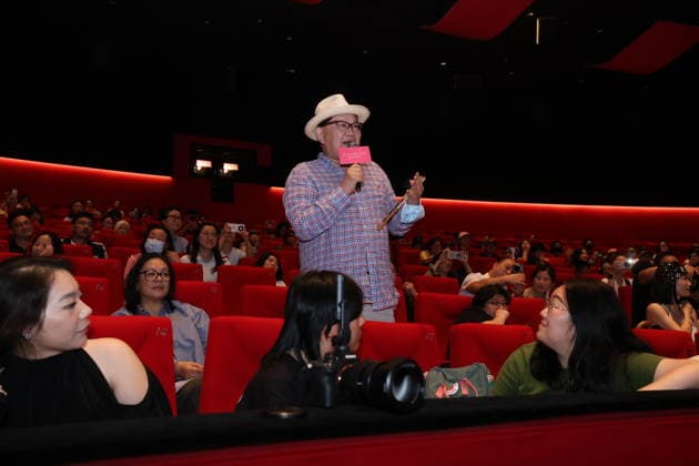 SHANGHAI, CHINA - SEPTEMBER 30: Director Luo Dong and actors Yan Ni, Ye Tong, Li Lingyu and Men Qiang attend an advance screening of the film Living Fragrance and answer audience questions on September 30, 2026 in Shanghai, China.  Copyright: xVCGx 111670780678