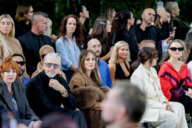 Guest: Jennifer Lopez in the front row at the Stella McCartney Women s Ready-to-Wear Spring Summer 2027 Collection fashion show during Paris Fashion Week, September 30, 2026 Olivier Borde Bestimage Front Row of the Stella McCartney Women’s Ready-to-Wear Spring Summer 2027 Collection fashion show, during Paris Fashion Week, September 30, 2026, Paris, France  Copyright: xOLIVIERxBORDEx xBESTIMAGExOLIVIERxBORDEx xBESTIMAGEx