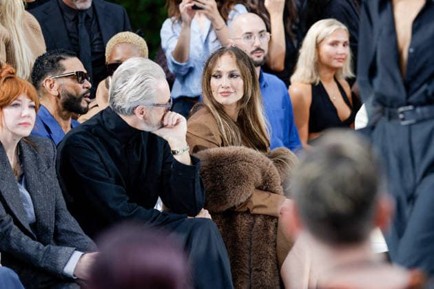 Guest: Jennifer Lopez in the front row at the Stella McCartney Women’s Ready-to-Wear Spring Summer 2027 Collection fashion show during Paris Fashion Week, September 30, 2026. Olivier Borde, Bestimage. Front row at the Stella McCartney Women s Ready-to-Wear Spring Summer 2027 Collection fashion show during Paris Fashion Week, September 30, 2026, Paris, France  Copyright: xOLIVIERxBORDEx xBESTIMAGExOLIVIERxBORDEx xBESTIMAGEx
