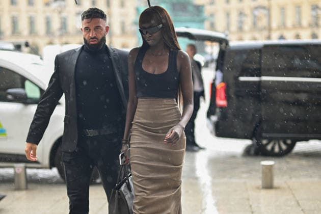 Anok Yai arrives at the fitting at the Tom Ford house during Paris Fashion Week (PFW) on September 30, 2026. Pierre Perusseau, Bestimage. Anok Yai arrives at the fitting at the Tom Ford house during Paris Fashion Week (PFW) in Paris, France.  Copyright: xPierrexPerusseaux xBestimagexPierrexPerusseaux xBestimagex