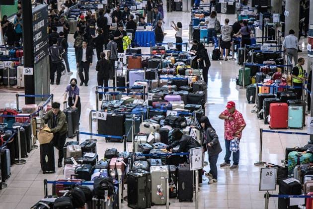 Passengers luggage piles up at Bangkok airport amid heavy rainfall and flooding BANGKOK, THAILAND - SEPTEMBER 30: Thai Airways passengers luggage piles up at Suvarnabhumi International Airport in Bangkok, Thailand, on September 30, 2026. Heavy rainfall and flooding across Bangkok disrupted the airline s ground services and delayed operations, leaving a large volume of passenger baggage at the airport. Wissarut Weerasopon Anadolu Banghok Thailand. Editorial use only. Please get in touch for any other usage.  Copyright: x2026xAnadoluxWissarutxWeerasoponx