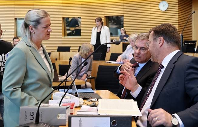 Thuringian State Parliament, Justice Committee, September 30, 2026, Erfurt, Thuringian State Parliament, Justice Committee, Oral Hearing on the Motion by The Left Party to Initiate Proceedings to Ban the AfD; Pictured: Beate Meissner (CDU), Minister of Justice, Migration, and Consumer Protection; Dr. Wolfgang Weisskopf (CDU); and Stefan Schard (CDU)