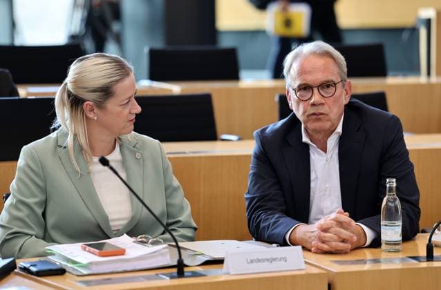 Thuringian State Parliament, Justice Committee, September 30, 2026, Erfurt, Thuringian State Parliament, Justice Committee, Oral hearing on the motion by the Die Linke parliamentary group to initiate proceedings to ban the AfD. Pictured: Beate Meissner, CDU, Minister of Justice, Migration, and Consumer Protection, and Georg Maier, SPD, Minister of the Interior and Local Government.