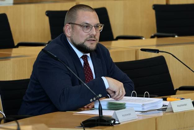 Thuringian State Parliament, Justice Committee, September 30, 2026, Erfurt, Thuringian State Parliament, Justice Committee, Oral Hearing on the Motion by The Left Party to Initiate Proceedings to Ban the AfD (Image: Dr. Christian Conrad, who is being heard)