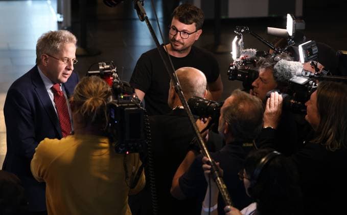 Thuringian State Parliament Justice Committee, September 30, 2026, Erfurt, Thuringian State Parliament, Justice Committee, Oral Hearing on the Motion by the Die Linke Parliamentary Group to Initiate Proceedings to Ban the AfD; Pictured: Dr. Hans Georg Maassen being interviewed