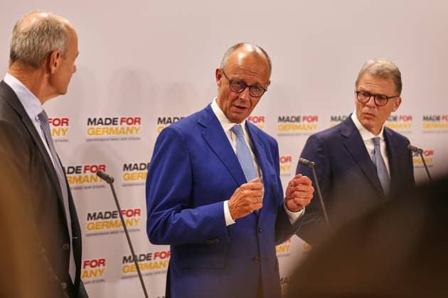 Berlin, Germany, September 30, 2026, Siemensstadt: Annual meeting of the Made for Germany initiative. Siemens CEO Roland Busch, German Chancellor Friedrich Merz (CDU), and Deutsche Bank CEO Christian Sewing issue a press statement. Copyright: xdtsxNachrichtenagenturx dts_136945