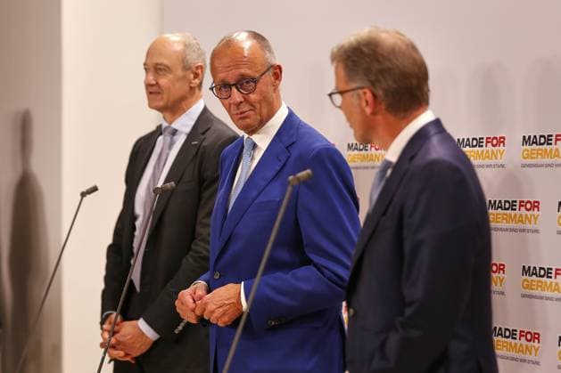 Berlin, Germany, September 30, 2026, Siemensstadt: Annual meeting of the Made for Germany initiative. Siemens CEO Roland Busch, German Chancellor Friedrich Merz (CDU), and Deutsche Bank CEO Christian Sewing issue a press statement. Copyright: xdtsxNachrichtenagenturx dts_136946