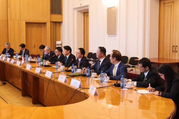 A meeting of Ukrainian Minister of Foreign Affairs Andrii Sybiha and representatives of the Liberal Democratic Party in Japan’s National Diet, headed by former Japanese Minister of Defence and member of the House of Representatives in Japan’s National Diet, Itsunori Onodera, is underway at the Ukrainian Foreign Ministry building in Kyiv, Ukraine, September 30, 2026. (Photo by Pavlo Bahmut Ukrinform) Ukrainian Foreign Minister meets Japanese parliamentary delegation in Kyiv  Copyright: xPavloxBahmutx