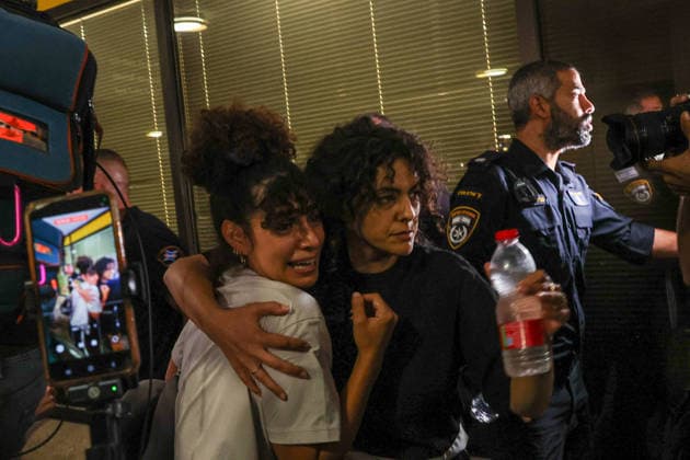 Flydubai passengers arrive in Tel Aviv TEL AVIV, ISRAEL - SEPTEMBER 30: Passengers are welcomed by their relatives at Ben Gurion Airport amid heightened security measures by Israeli forces in Tel Aviv, Israel, on September 30, 2026. A Flydubai aircraft carrying 174 passengers lands at the airport after making an emergency landing at Prince Sultan bin Abdulaziz International Airport in Tabuk, Saudi Arabia. Nir Keidar Anadolu Tel Aviv Israel. Editorial use only. Please get in touch for any other usage.  Copyright: x2026xAnadoluxNirxKeidarx