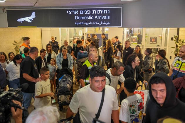 Flydubai passengers arrive in Tel Aviv TEL AVIV, ISRAEL - SEPTEMBER 30: Passengers are welcomed by their relatives at Ben Gurion Airport amid heightened security measures by Israeli forces in Tel Aviv, Israel, on September 30, 2026. A Flydubai aircraft carrying 174 passengers lands at the airport after making an emergency landing at Prince Sultan bin Abdulaziz International Airport in Tabuk, Saudi Arabia. Nir Keidar Anadolu Tel Aviv Israel. Editorial use only. Please get in touch for any other usage.  Copyright: x2026xAnadoluxNirxKeidarx