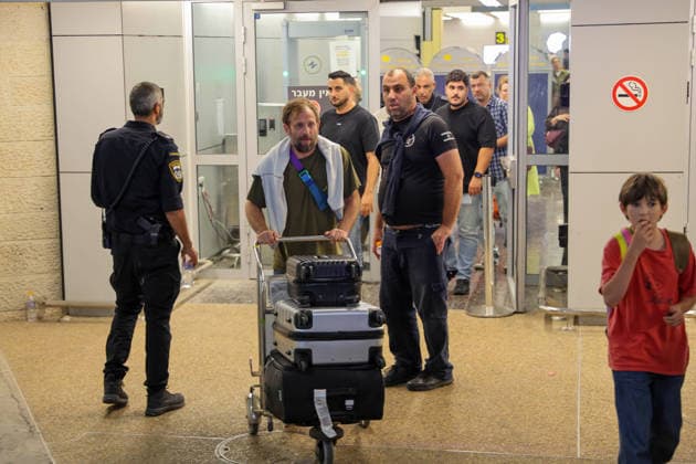 Flydubai passengers arrive in Tel Aviv TEL AVIV, ISRAEL - SEPTEMBER 30: Passengers are welcomed by their relatives at Ben Gurion Airport amid heightened security measures by Israeli forces in Tel Aviv, Israel, on September 30, 2026. A Flydubai aircraft carrying 174 passengers lands at the airport after making an emergency landing at Prince Sultan bin Abdulaziz International Airport in Tabuk, Saudi Arabia. Nir Keidar Anadolu Tel Aviv Israel. Editorial use only. Please get in touch for any other usage.  Copyright: x2026xAnadoluxNirxKeidarx
