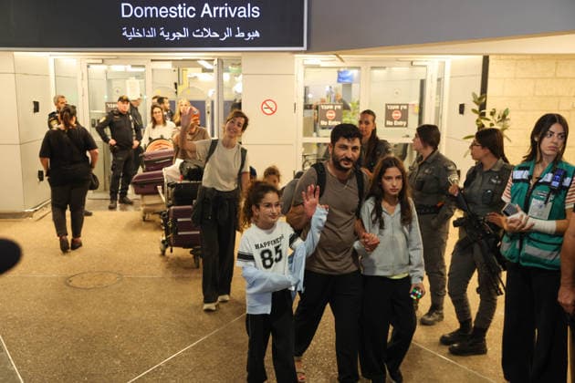 Flydubai passengers arrive in Tel Aviv TEL AVIV, ISRAEL - SEPTEMBER 30: Passengers are welcomed by their relatives at Ben Gurion Airport amid heightened security measures by Israeli forces in Tel Aviv, Israel, on September 30, 2026. A Flydubai aircraft carrying 174 passengers lands at the airport after making an emergency landing at Prince Sultan bin Abdulaziz International Airport in Tabuk, Saudi Arabia. Nir Keidar Anadolu Tel Aviv Israel. Editorial use only. Please get in touch for any other usage.  Copyright: x2026xAnadoluxNirxKeidarx