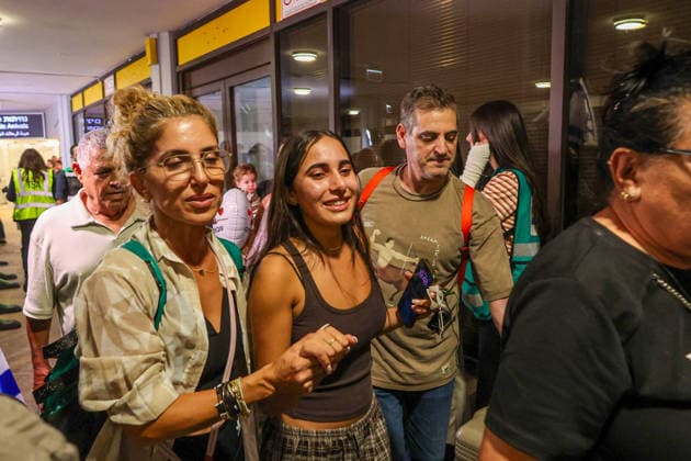 Flydubai passengers arrive in Tel Aviv TEL AVIV, ISRAEL - SEPTEMBER 30: Passengers are welcomed by their relatives at Ben Gurion Airport amid heightened security measures by Israeli forces in Tel Aviv, Israel, on September 30, 2026. A Flydubai aircraft carrying 174 passengers lands at the airport after making an emergency landing at Prince Sultan bin Abdulaziz International Airport in Tabuk, Saudi Arabia. Nir Keidar Anadolu Tel Aviv Israel. Editorial use only. Please get in touch for any other usage.  Copyright: x2026xAnadoluxNirxKeidarx